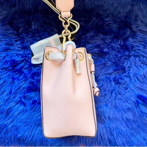 New! MARC JACOBS Crossbody Bucket Leather Bag in Rose Pink - Picture 9 of 12